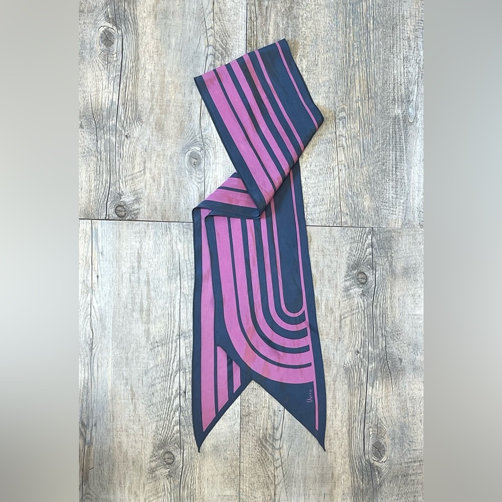 Vintage/Retro Vera Neumann Neck Scarf - Pink and Grey Abstract Striped Wing Tip.